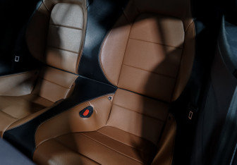 Подержанный автомобиль Ford Mustang Convertible 2021 года (10 фото)