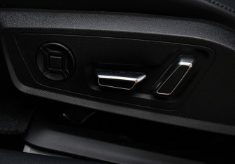 Подержанный автомобиль Audi A6 Sedan 2025 года (20 фото)