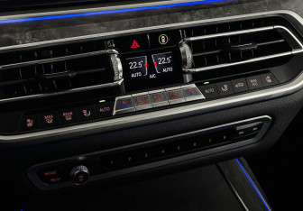 Подержанный автомобиль BMW X7 2020 года (25 фото)