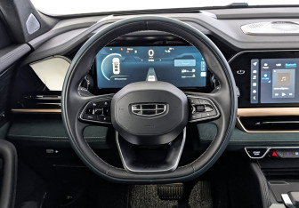 Подержанный автомобиль Geely Monjaro 2023 года (22 фото)