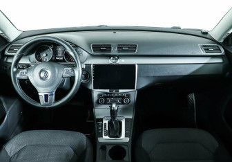 Подержанный автомобиль Volkswagen Passat Wagon 2011 года (11 фото)