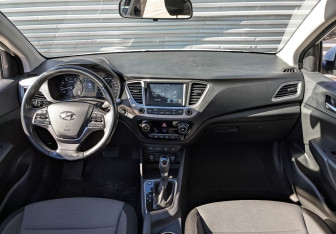 Подержанный автомобиль Hyundai Solaris Sedan 2019 года (14 фото)