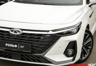 Подержанный автомобиль Chery Arrizo 8 2023 года (20 фото)