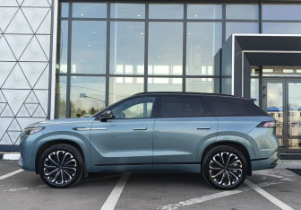 Подержанный автомобиль Jaecoo J8 2024 года (8 фото)