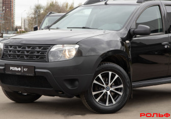 Подержанный автомобиль Renault Duster 2014 года (16 фото)