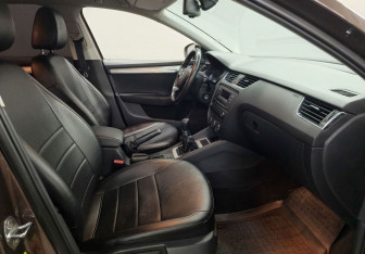 Подержанный автомобиль Skoda Octavia Liftback 2014 года (9 фото)