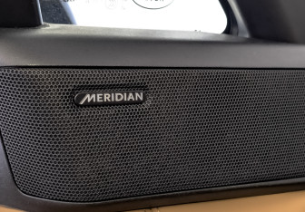 Подержанный автомобиль Land Rover Range Rover 2023 года (26 фото)