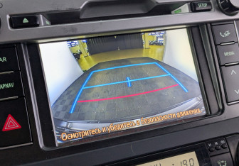 Подержанный автомобиль Toyota Land Cruiser Prado 2015 года (27 фото)