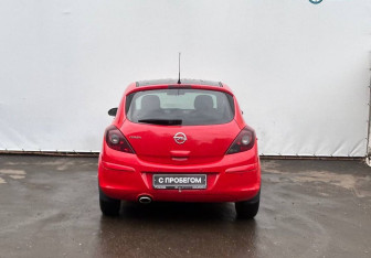 Подержанный автомобиль Opel Corsa 2012 года (7 фото)