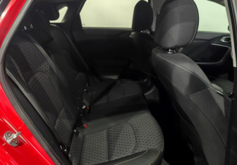 Подержанный автомобиль Kia Ceed Hatchback 2018 года (10 фото)