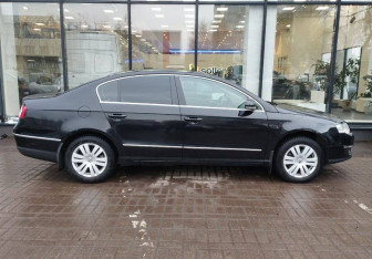 Подержанный автомобиль Volkswagen Passat Sedan 2008 года (4 фото)