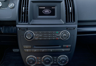Подержанный автомобиль Land Rover Freelander 2013 года (16 фото)