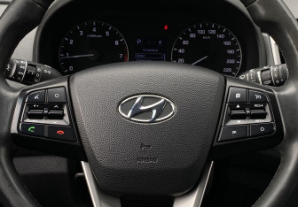 Подержанный автомобиль Hyundai Creta 2019 года (15 фото)