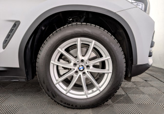 Подержанный автомобиль BMW X3 2021 года (18 фото)