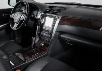 Подержанный автомобиль Toyota Camry Sedan 2015 года (9 фото)