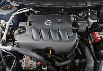 Подержанный автомобиль Nissan X-Trail 2011 года (9 фото)