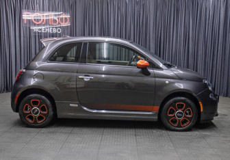 Подержанный автомобиль Fiat 500 Hatchback 2017 года (4 фото)