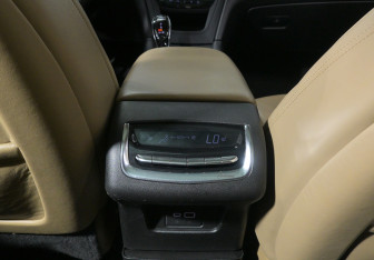 Подержанный автомобиль Cadillac XT6 2020 года (26 фото)