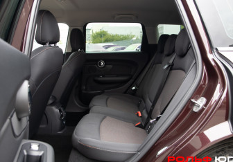Подержанный автомобиль MINI Clubman Wagon 2017 года (7 фото)