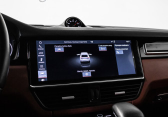 Подержанный автомобиль Porsche Cayenne 2018 года (29 фото)