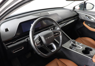Подержанный автомобиль Omoda C5 2023 года (9 фото)