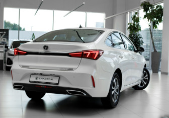 Новый Changan Eado Plus 2023 (4 фото)