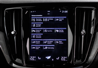 Подержанный автомобиль Volvo S60 2019 года (17 фото)