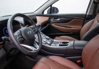 Подержанный автомобиль Hyundai Santa Fe 2023 года (10 фото)