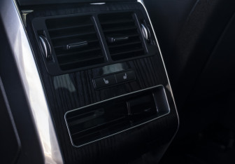 Подержанный автомобиль Land Rover Range Rover Sport 2018 года (19 фото)