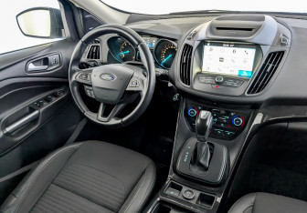 Подержанный автомобиль Ford Kuga 2018 года (30 фото)