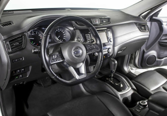 Подержанный автомобиль Nissan X-Trail 2019 года (7 фото)