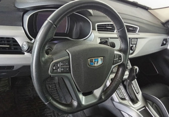 Подержанный автомобиль Geely Atlas 2018 года (12 фото)