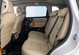 Подержанный автомобиль Haval Dargo 2023 года (17 фото)