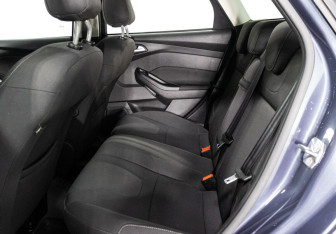 Подержанный автомобиль Ford Focus Wagon 2013 года (13 фото)