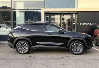 Подержанный автомобиль Jetour Dashing 2023 года (4 фото)