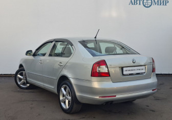 Подержанный автомобиль Skoda Octavia Liftback 2012 года (7 фото)