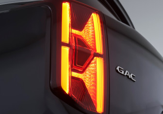 Подержанный автомобиль GAC GS8 2024 года (21 фото)