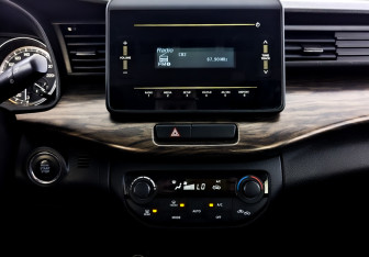 Подержанный автомобиль Suzuki Ertiga 2021 года (15 фото)
