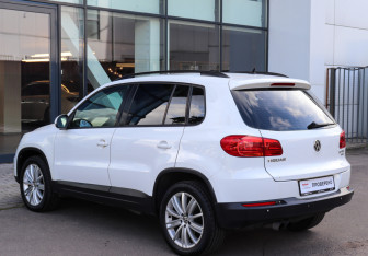 Подержанный автомобиль Volkswagen Tiguan 2012 года (6 фото)