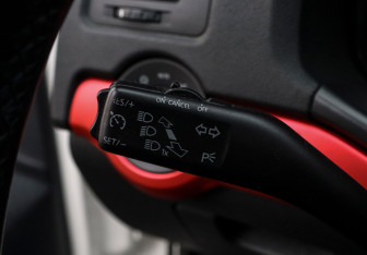 Подержанный автомобиль Skoda Octavia Liftback 2012 года (17 фото)