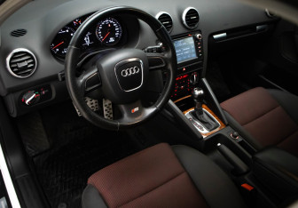 Подержанный автомобиль Audi A3 Hatchback 2012 года (7 фото)