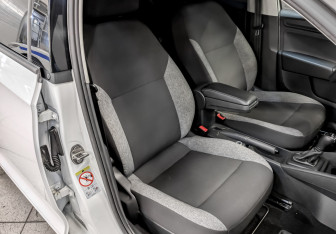 Подержанный автомобиль Skoda Rapid Liftback 2021 года (22 фото)