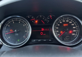 Подержанный автомобиль Peugeot 508 Sedan 2012 года (12 фото)