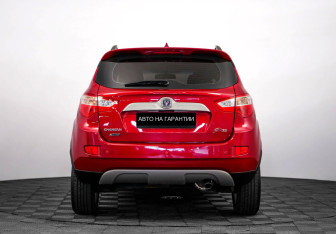Подержанный автомобиль Changan CS35 2015 года (4 фото)