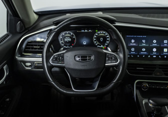 Подержанный автомобиль Geely Tugella 2022 года (13 фото)