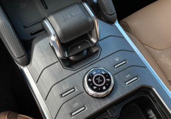 Подержанный автомобиль Jetour T2 2024 года (14 фото)