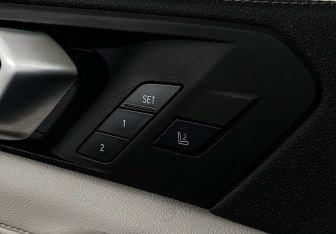 Подержанный автомобиль BMW X5 2022 года (18 фото)