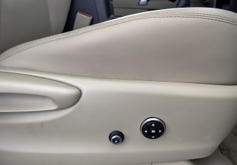 Подержанный автомобиль Toyota Land Cruiser Prado 2021 года (27 фото)
