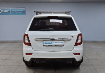Подержанный автомобиль Lifan X60 2016 года (6 фото)