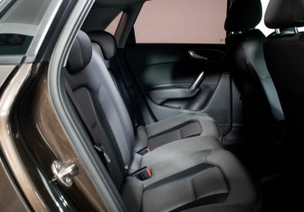 Подержанный автомобиль Audi A1 2013 года (9 фото)